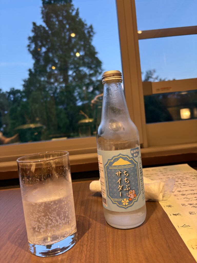 貸切風呂内の湯上がり用のお水